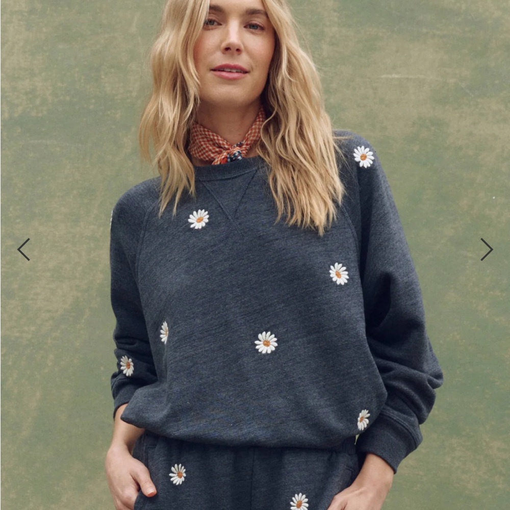 THE GREAT. Slouch Sweatshirt and Victory Shorts with Embroidered Daisies